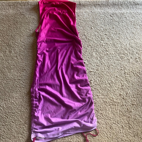 Dress - Picture 4 of 4